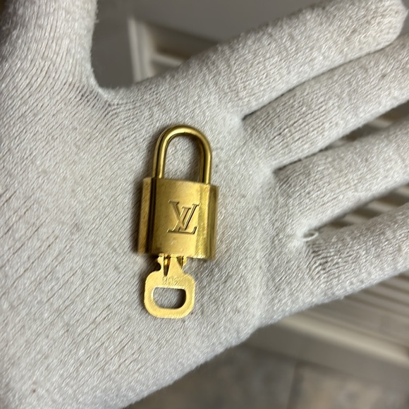 EUC AUTHENTIC Louis Vuitton Gold Padlock and Key Set #306 - Picture 1 of 11